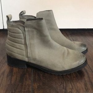 Gray STEVE MADDEN booties.
